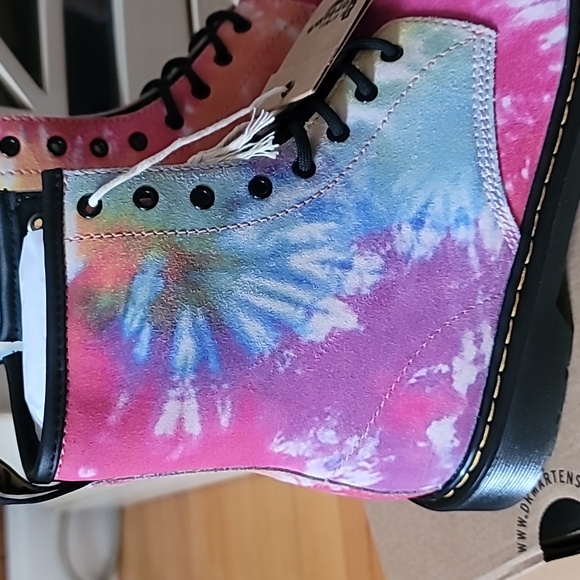 Dr. Marten's Girls Tye Dye Suede Boots, Size Kids 6M - Picture 2 of 16